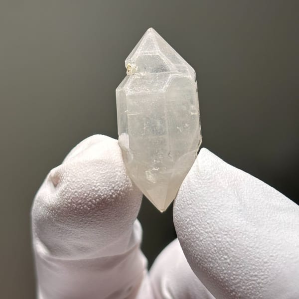 White etched DT Yunnan E — detail view