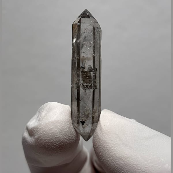 DT Yunnan quartz AM — alternate view