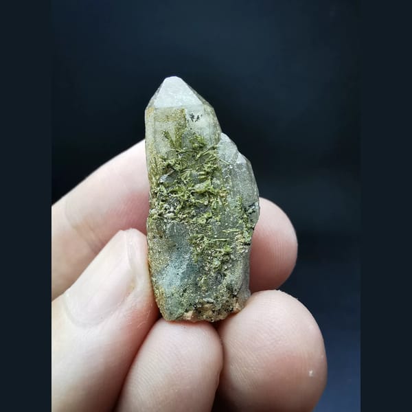 Smoky quartz with epidote — complete view