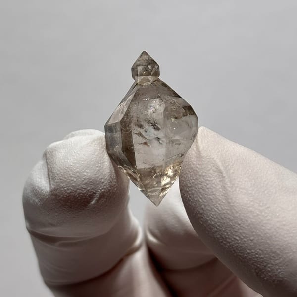 DT Yunnan quartz AO — detail view