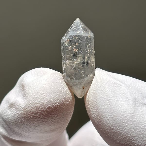 DT Yunnan quartz AP — complete view