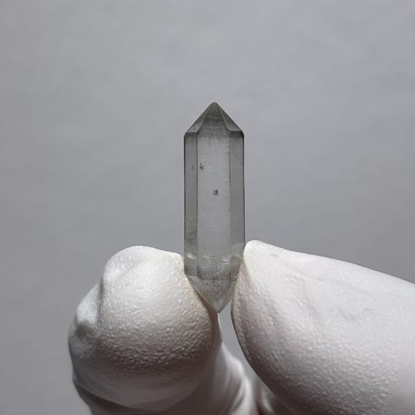 DT Yunnan quartz AR — complete view