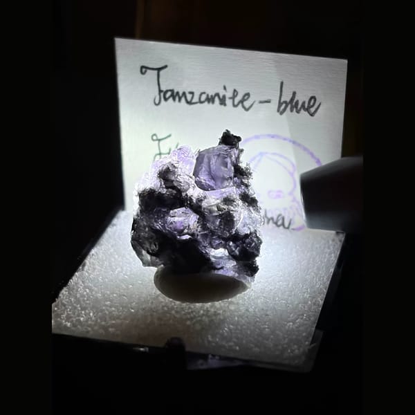 Tanzanite-blue fluorite with quartz — alternate view