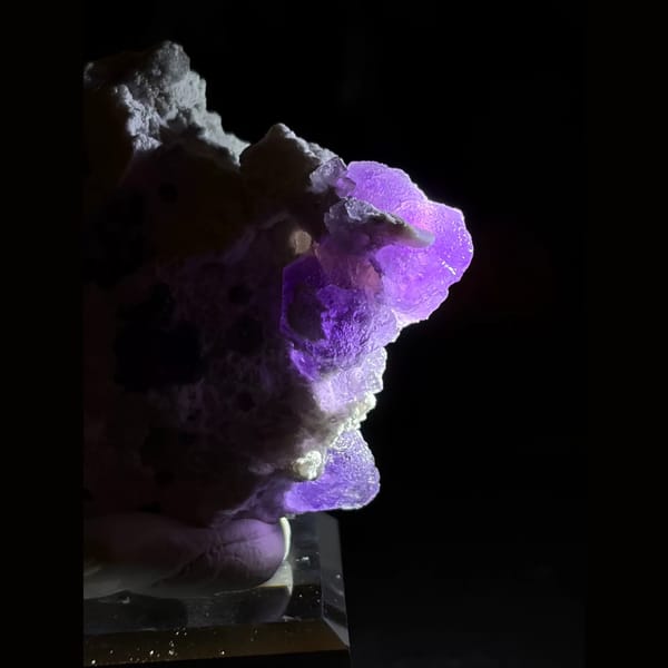 Violet octahedral fluorite on white quartz — detail view