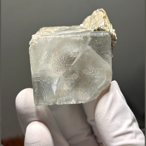 Xuebaoding fluorite with mica — alternate view