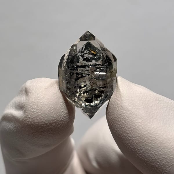 Dt quartz Yunnan 2.3 cm — alternate view