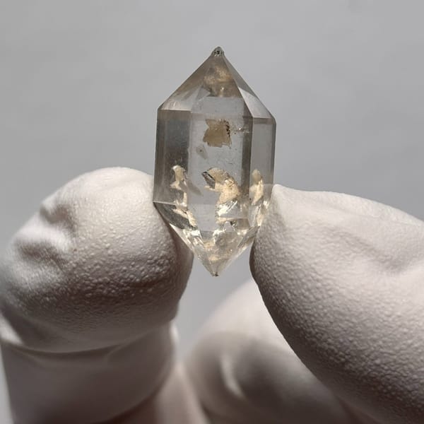 Dt with calcite Yunnan 2.3 cm — complete view