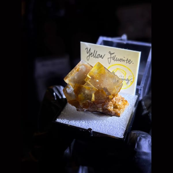 Honey-yellow fluorite cubes from Huairou — alternate view
