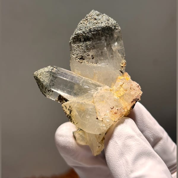 Face-nicked Himalayan quartz Pakistan — complete view