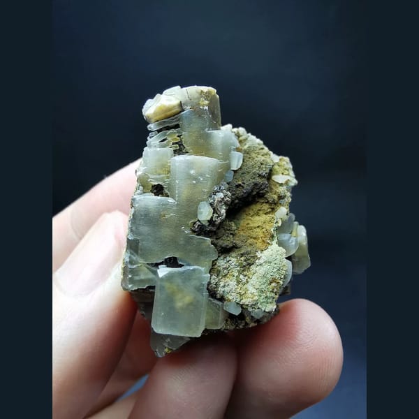 Columnar calcite cluster — complete view