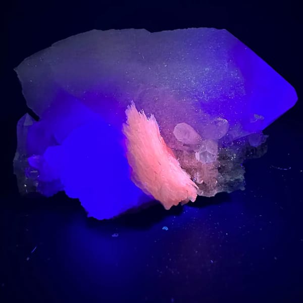 Milky Quartz with Green Fluorite Yaogangxian 6.5 cm — alternate view