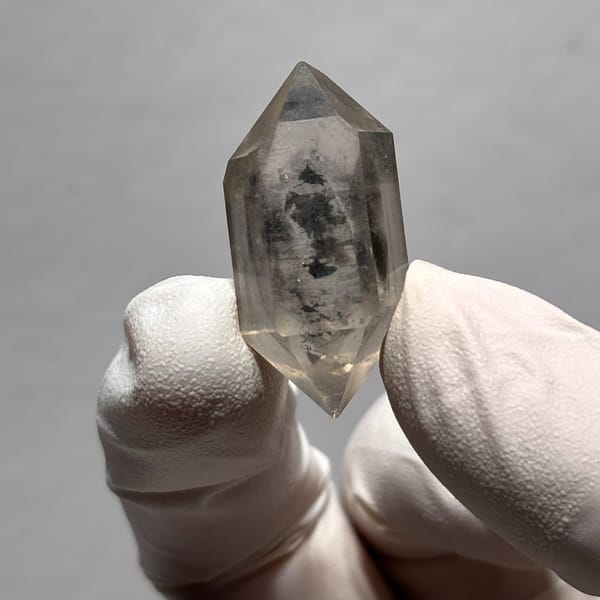 Dt quartz Yunnan 3.2 cm — alternate view