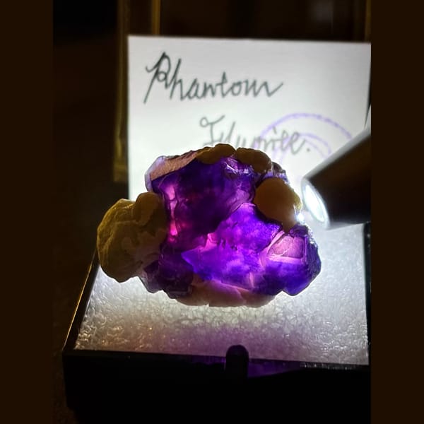 Etched octahedral phantom fluorite from Yindu — complete view