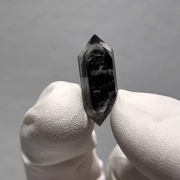 Dt quartz Yunnan 2.2 cm — alternate view