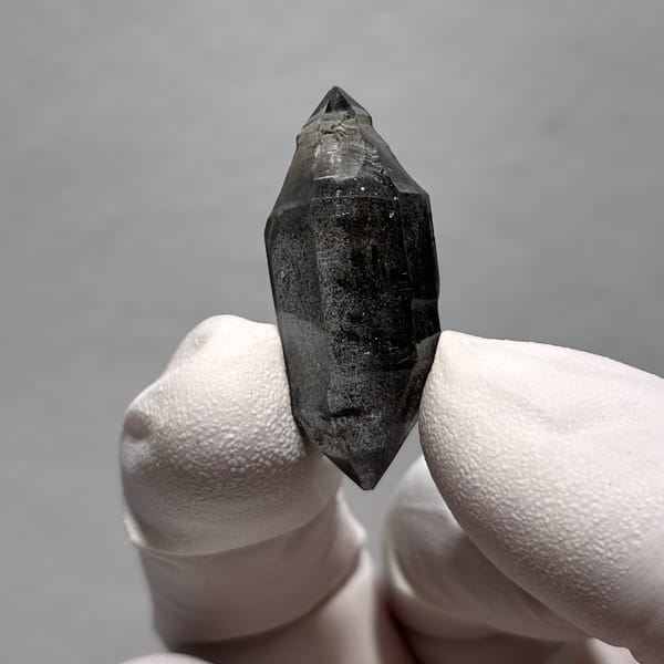 Starry sparkle DT quartz Guizhou 3.4 cm — alternate view