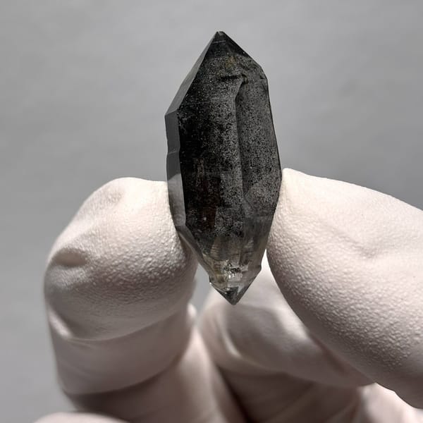 Starry sparkle DT quartz Guizhou 3.4 cm — alternate view