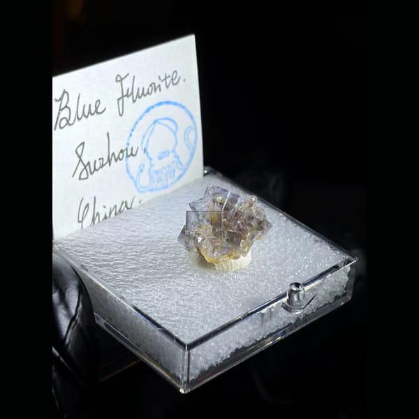 Pale blue-violet fluorite from Suzhou — detail view