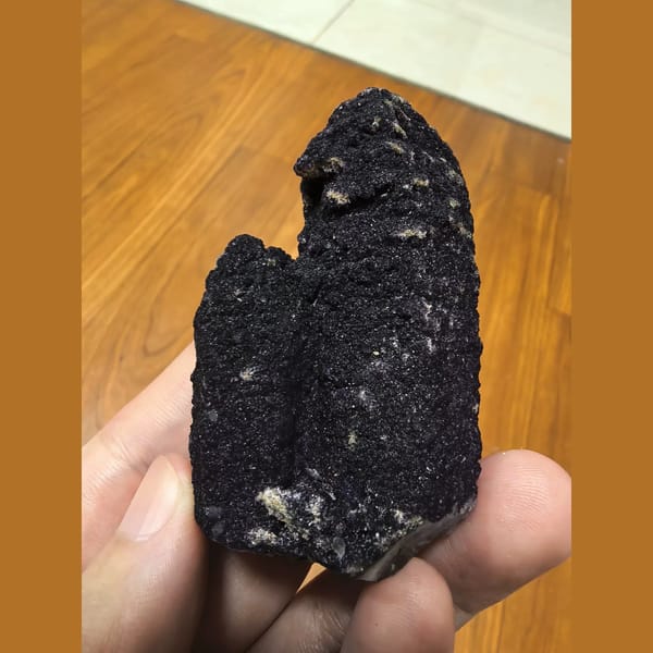Purple-skinned quartz — alternate view