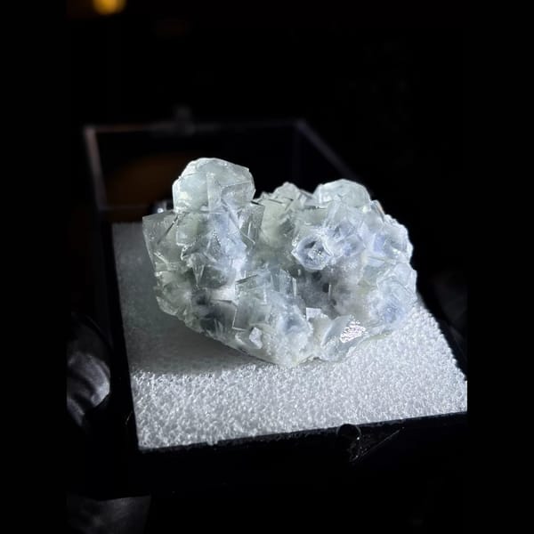 Glassy clear fluorite from Shizhuyuan — complete view