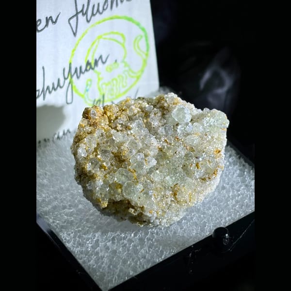 Pale green fluorite cluster from Shizhuyuan — complete view