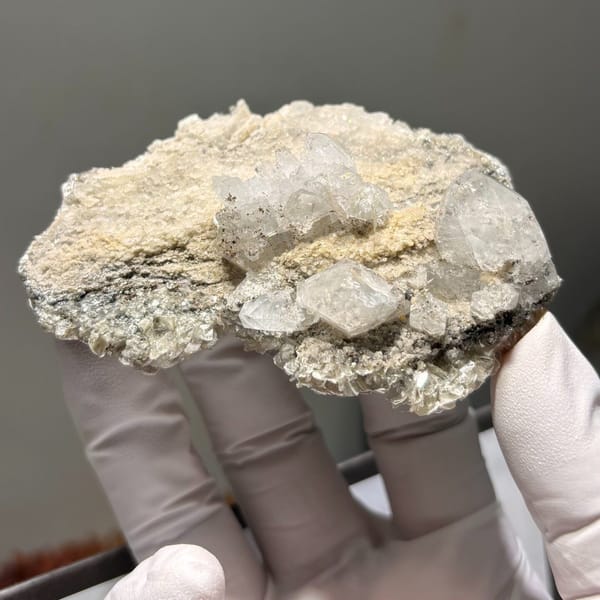 Xuebaoding mica feldspar quartz — detail view