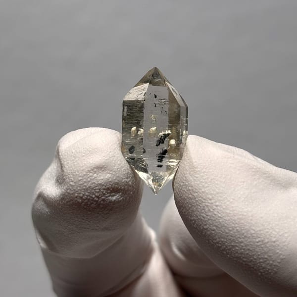 Dt quartz Yunnan 2.1 cm — alternate view