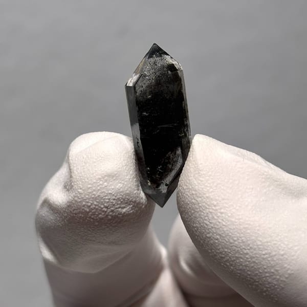 Dt quartz Yunnan 2.5 cm — complete view