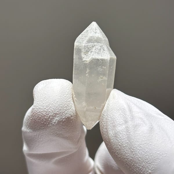 Capped DT Yunnan 3.1 cm — complete view