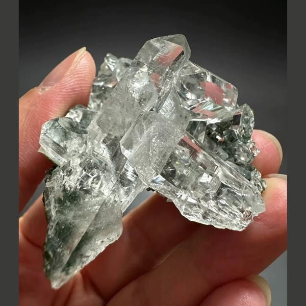 Himalayan Quartz on Chlorite Matrix 6.0 cm — alternate view