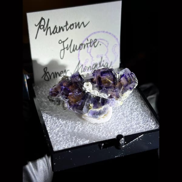 Square purple-core phantom fluorite from Yindu — detail view