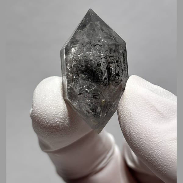 Dt quartz Yunnan 3.5 cm — alternate view