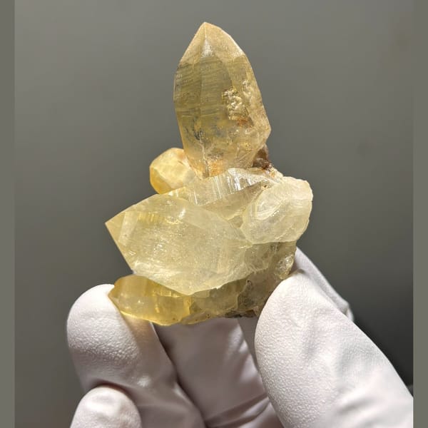 Himalayan quartz Pakistan 5.6 cm — alternate view