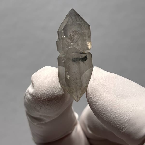 Dt quartz Yunnan 3.6 cm — alternate view