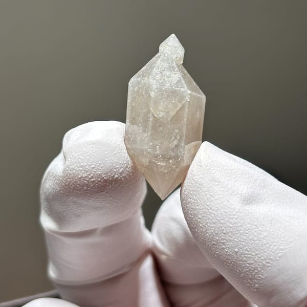 Dt quartz Yunnan 2.9 cm — detail view