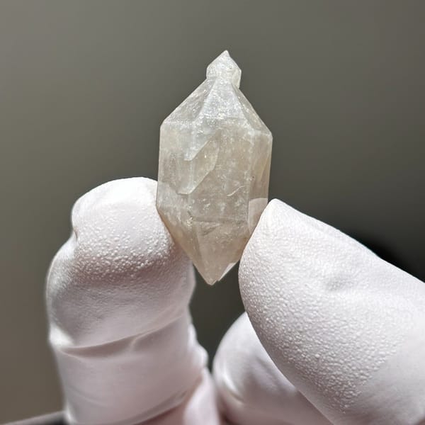 Dt quartz Yunnan 2.9 cm — detail view