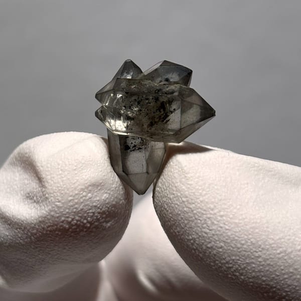 Multi-crystal sketch quartz Yunnan — alternate view