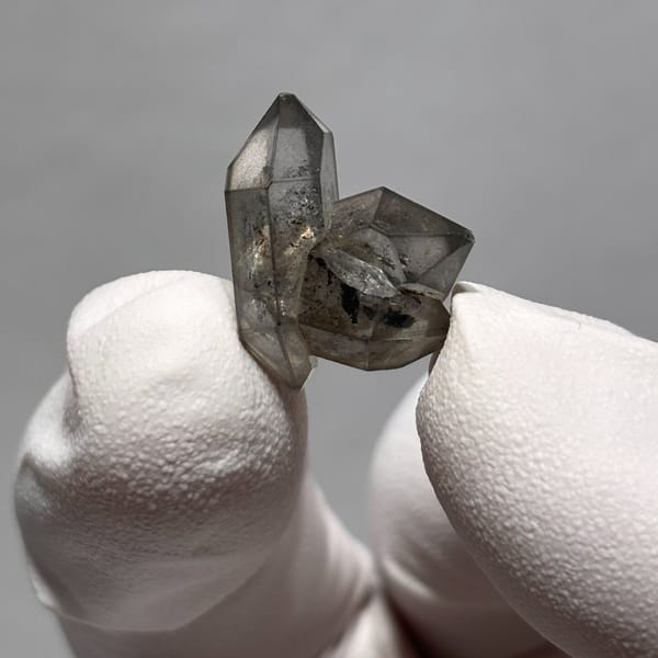 Multi-crystal sketch quartz Yunnan — detail view