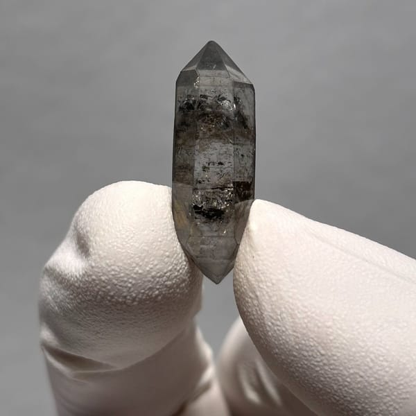 Dt quartz Yunnan 2.7 cm — alternate view