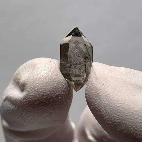 Phantom etched dt Yunnan 1.8 cm — detail view