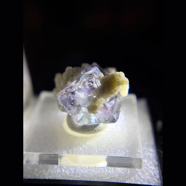 Fluorite with muscovite from Yaogangxian — alternate view