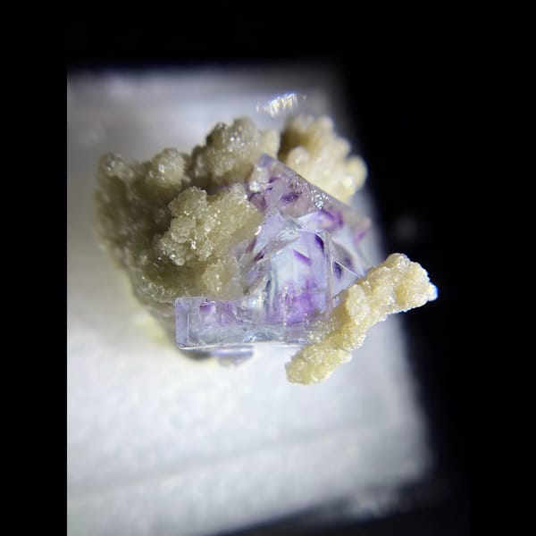 Fluorite with muscovite from Yaogangxian — detail view