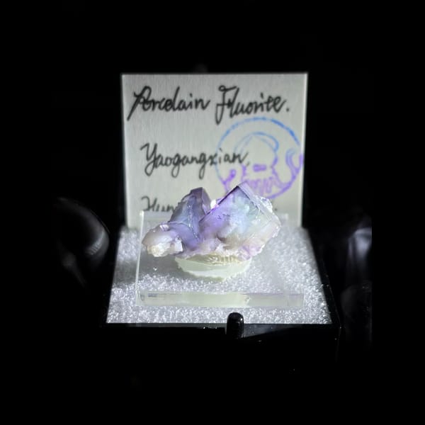 Porcelain fluorite with purple frame — detail view