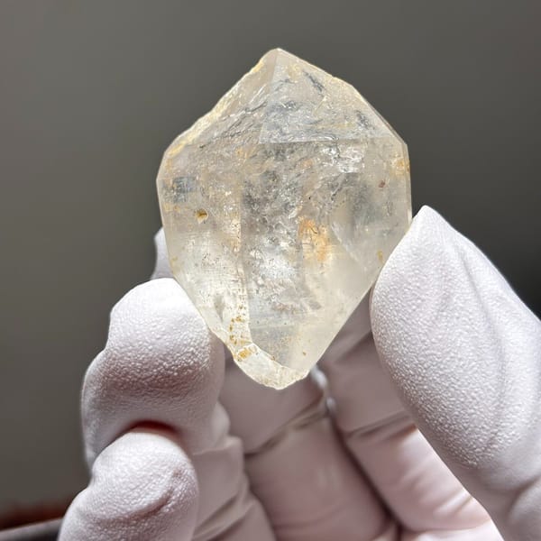 Enhydro Quartz Yunnan 4.1 cm — alternate view