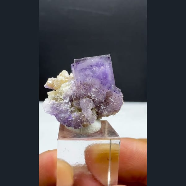 Purple Fluorite Cube on Mica Yaogangxian 2.0 cm — alternate view