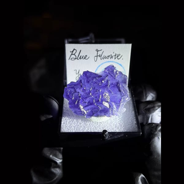 Blue-violet fluorite from Yunnan — complete view