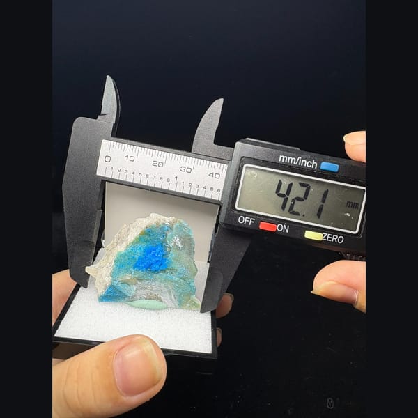 Vivid blue allophane on pale matrix from Qinglong — alternate view