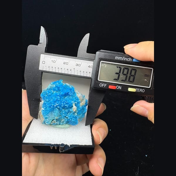 Vivid blue allophane dome with snowy white gibbsite from Qinglong — complete view