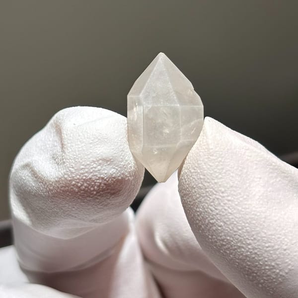 White etched dt Yunnan 2.0 cm — complete view