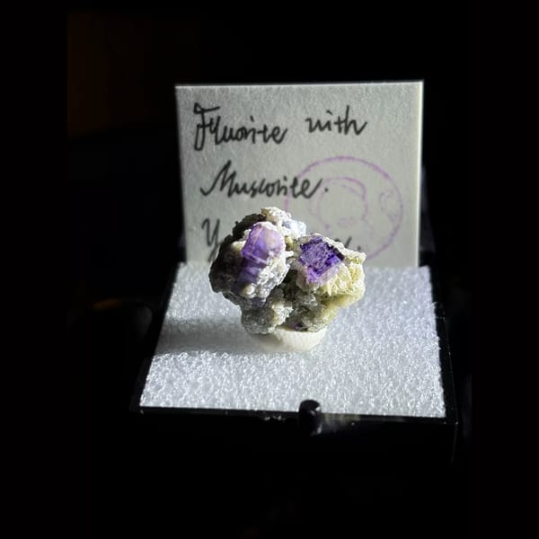 Purple fluorite with muscovite from Yaogangxian — alternate view
