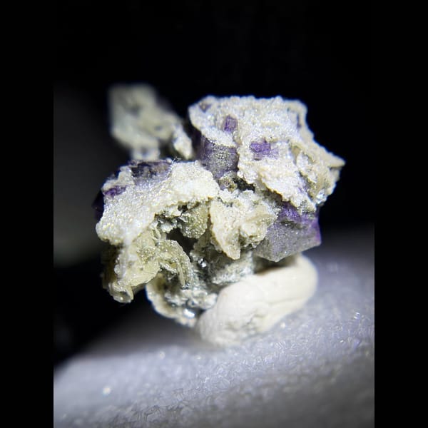 Purple fluorite with muscovite from Yaogangxian — detail view